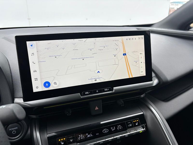 Toyota C-HR 2,0 HEV e-CVT GR Sport - fotka 19 z 29