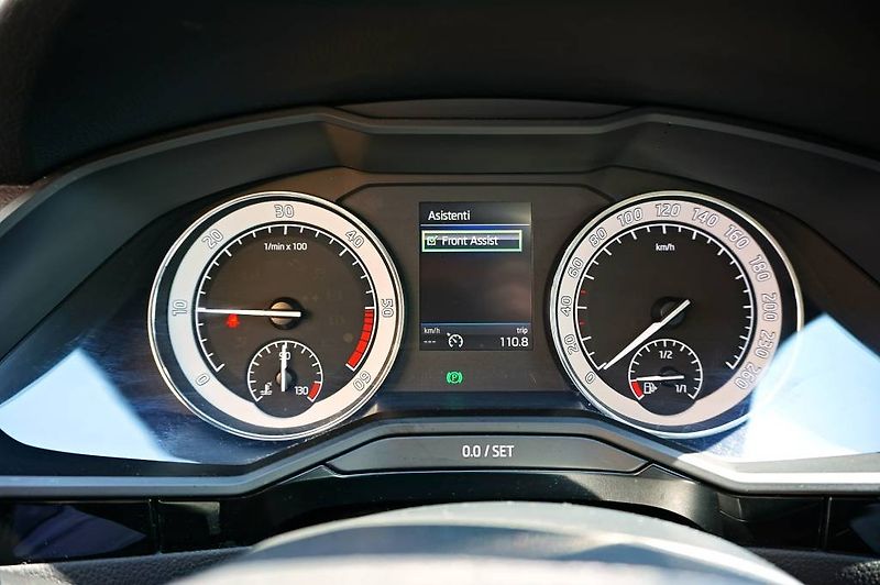Škoda Superb (2017) L&K 2,0 TDI 140 kW - fotka 52 z 62