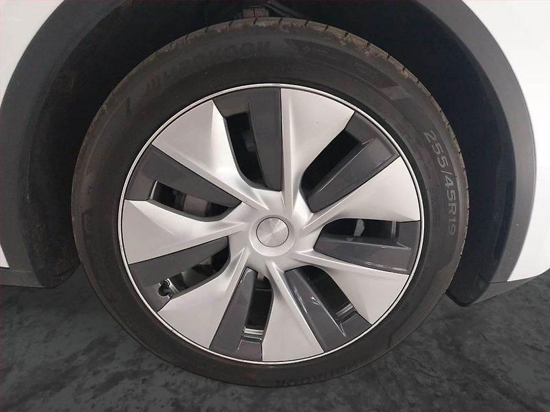 Tesla Model Y (2023) Long Range AWD 79kWh, SoH 91% - fotka 15 z 22