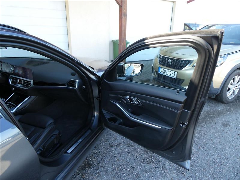 BMW Řada 3 2,0 320D xDrive,M-paket,1.maj. - fotka 28 z 52