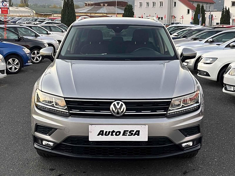 Volkswagen Tiguan (2020) 1.5 TSi, ČR, LED, AC, temp - fotka 2 z 12