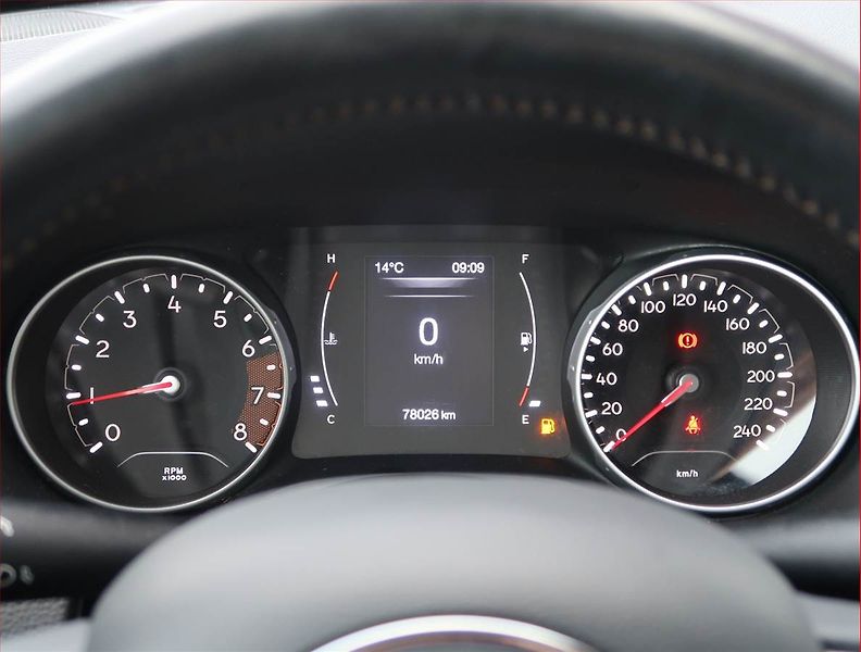 Jeep Compass (2018) 1.4 MultiAir, Serv.kniha - fotka 11 z 14