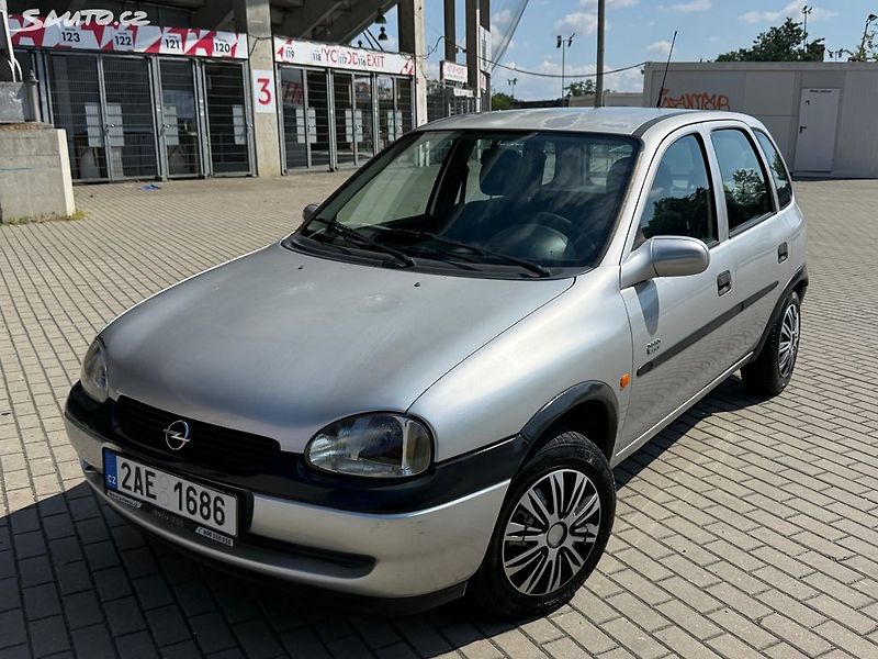 Opel Corsa (2001) 1.0i, 40kw 155t. KM! - fotka 1 z 19