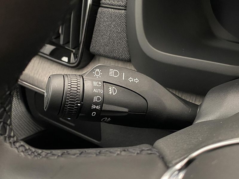 Volvo XC90 (2026) B5 AWD AUT BRIGHT PLUS 7míst - fotka 31 z 73