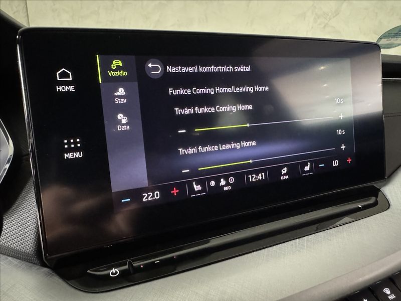Škoda Octavia 2,0 TDi  DSG Tour Virtual LED - fotka 28 z 44