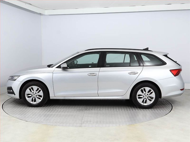 Škoda Octavia (2022) Ambition 2.0 TDI, ČR,1.maj - fotka 3 z 19