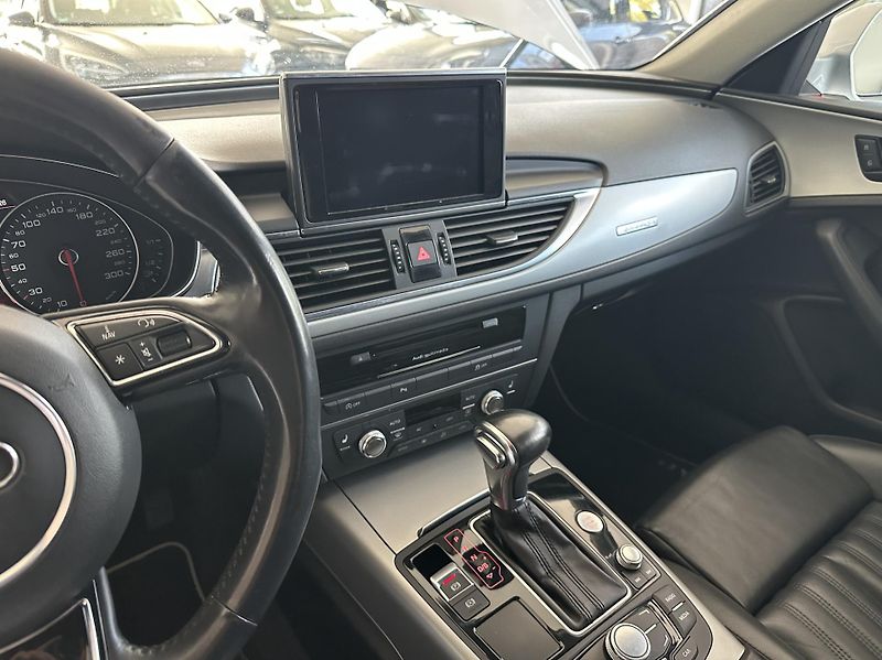 Audi A6 (2012) - fotka 35 z 36