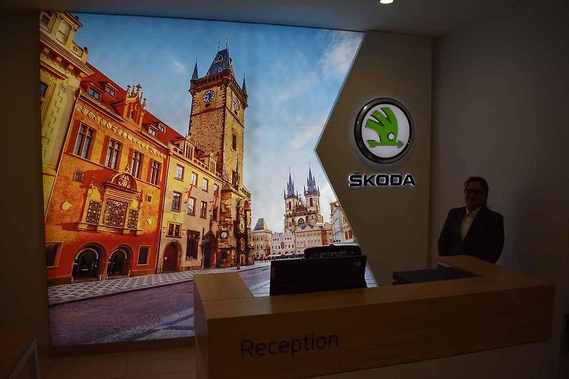 Speciální výzdoba indického autosalonu Škoda