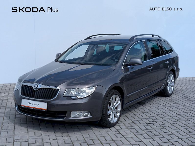 Škoda Superb (2012) Combi 2.0 TDI / 103 kW DSG Amb - fotografie inzerátu