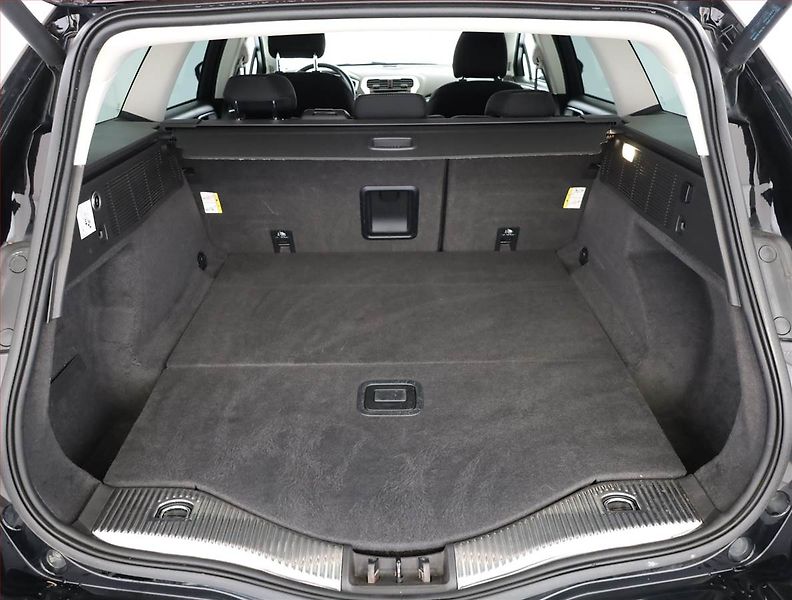 Ford Mondeo (2017) 2.0 TDCI, Automat, Serv.kniha - fotka 19 z 20