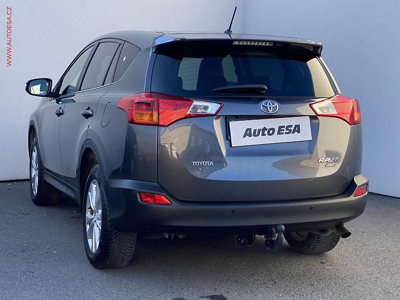 Toyota RAV4 (2013) 2.0 VVT-i AWD, Executive, AT - fotka 6 z 22