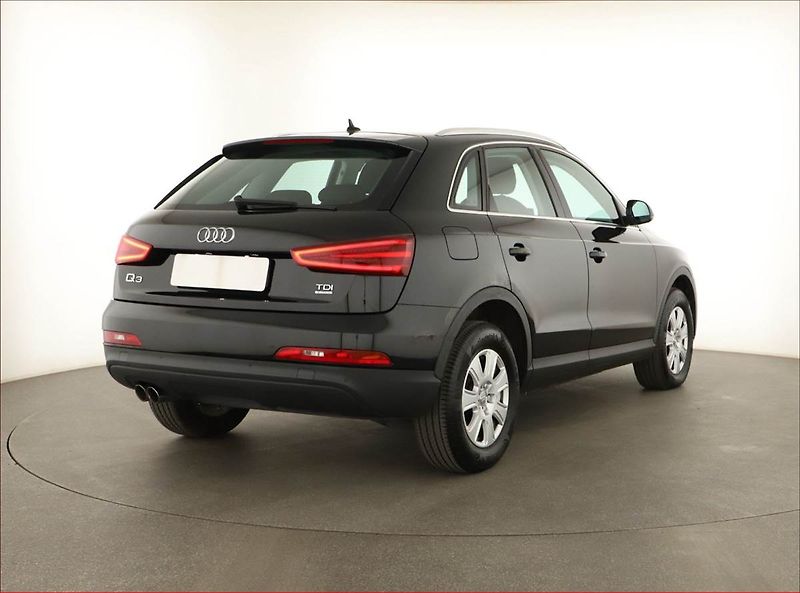 Audi Q3 (2014) Exclusive 2.0 TDI, 4X4 - fotka 5 z 14