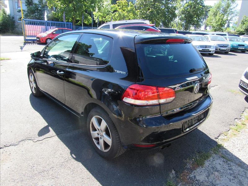 Volkswagen Golf 1,4 TSi 90kW Team - fotka 6 z 24