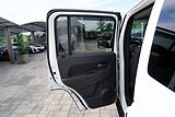 Jeep Cherokee 2.8 CRD L/automat/tažné/klima/ - náhled 16