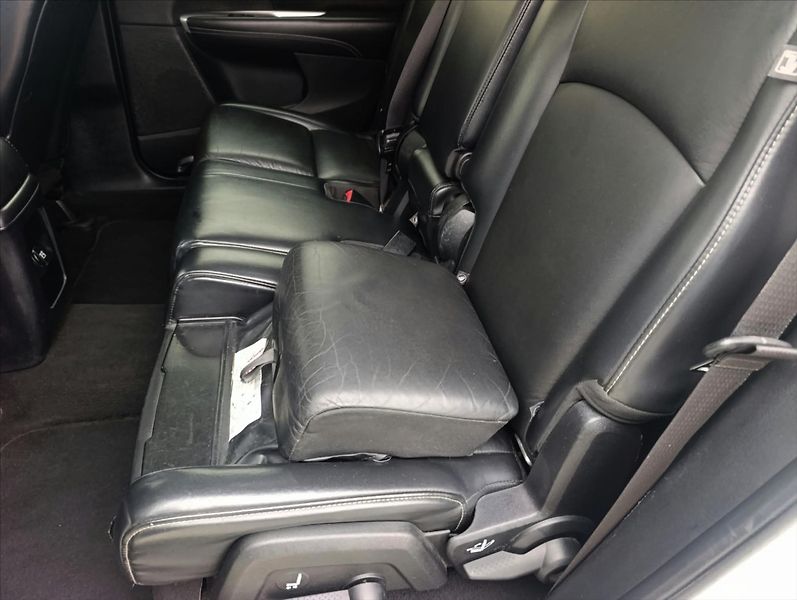 Fiat Freemont 2,0 MJT 4x4 7Míst AUTOMAT Navi - fotka 39 z 44