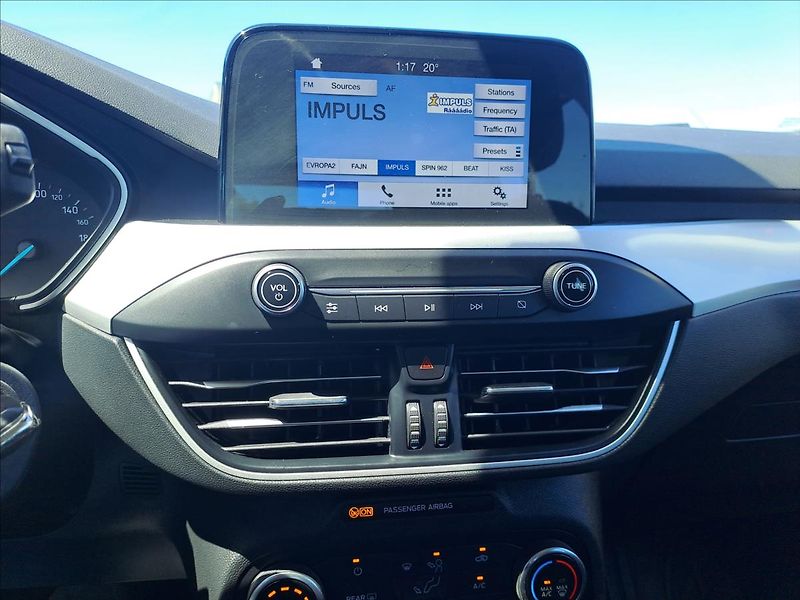 Ford Focus 1,0 EcoBoost AUTOMAT - fotka 12 z 15