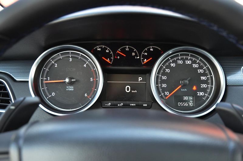 Peugeot 508 (2017) SW 2.0 HDi 133kW AT / PANORAMA - fotka 23 z 27