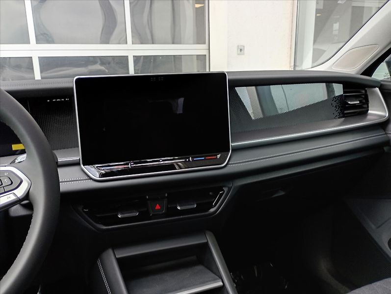 Volkswagen Tayron (2026) 1,5 eTSI 110 kW mHEV  People - fotka 14 z 16