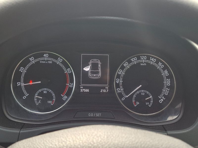 Škoda Fabia (2020) 1.0MPi 44kW -KLIMA-TOP KM! - fotka 19 z 37