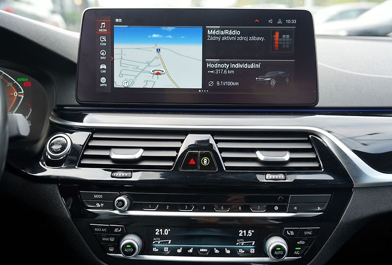 BMW Řada 5 540d xDrive M sport/Lasery - fotka 38 z 50