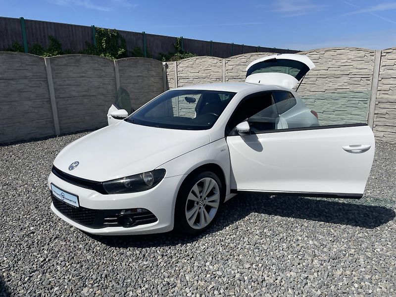 Volkswagen Scirocco 1.4TSi 125PS SPORT EDITION TOP - fotka 154 z 178