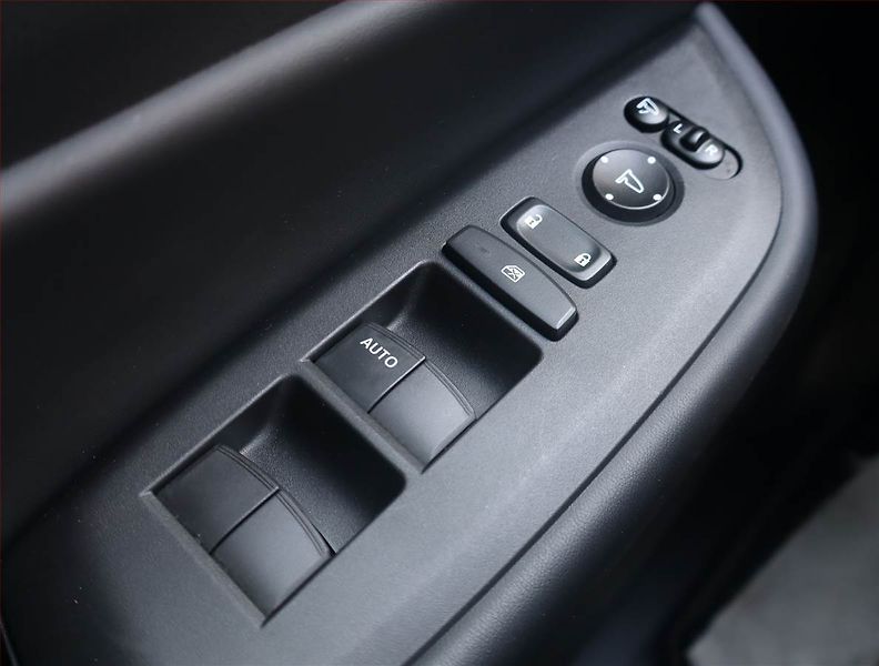 Honda Jazz (2022) 1.5 e:HEV, Automat, Serv.kniha - fotka 17 z 17