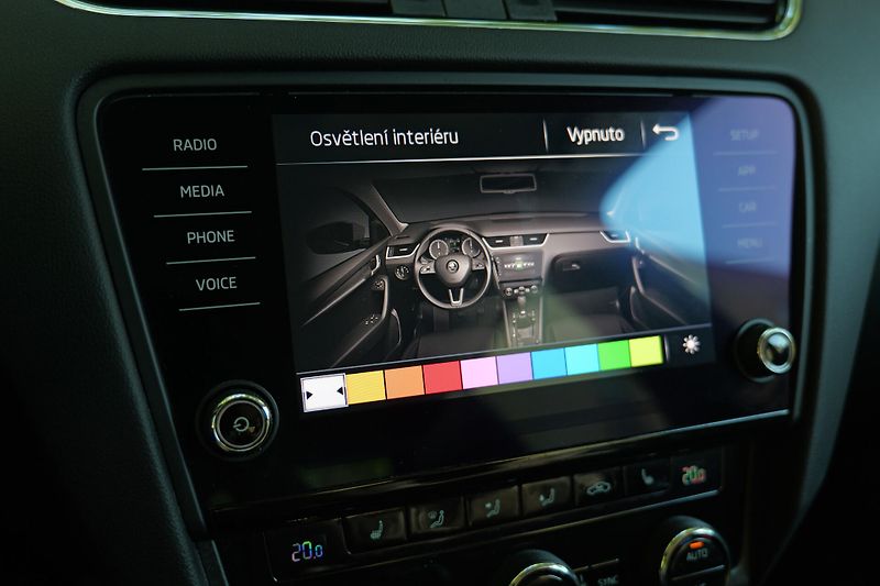 Škoda Octavia 1.4 TSI 110 kW Tažné CarPlay - fotka 23 z 28
