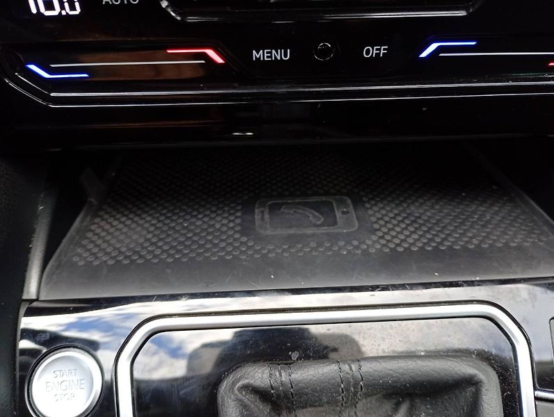 Volkswagen Passat (2021) 2.0 TDI DSG Elegance tažné MAT - fotka 32 z 34