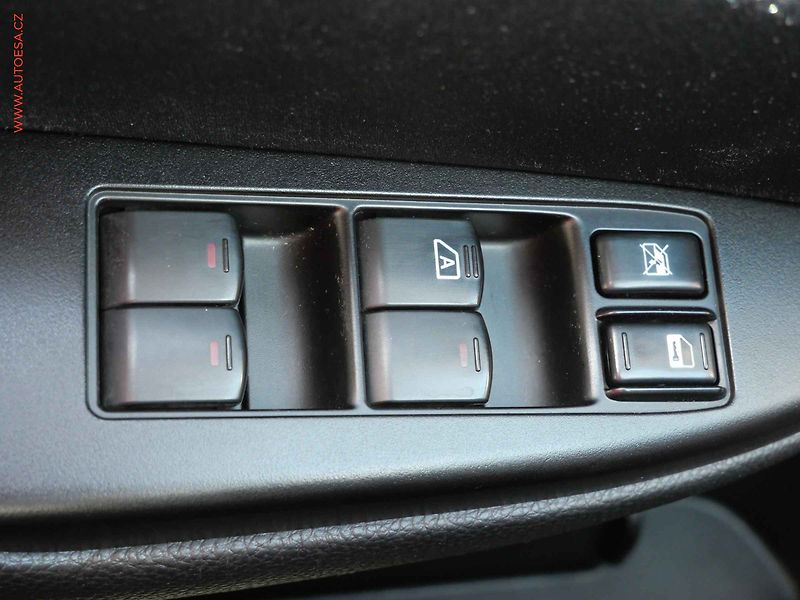 Subaru Legacy (2011) 2.5i 4x4, 1.maj,ČR, AT - fotka 11 z 17