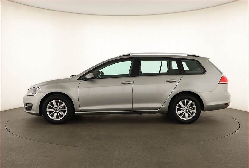Volkswagen Golf (2016) 1.2 TSI, Serv.kniha, Tempomat - fotka 3 z 12