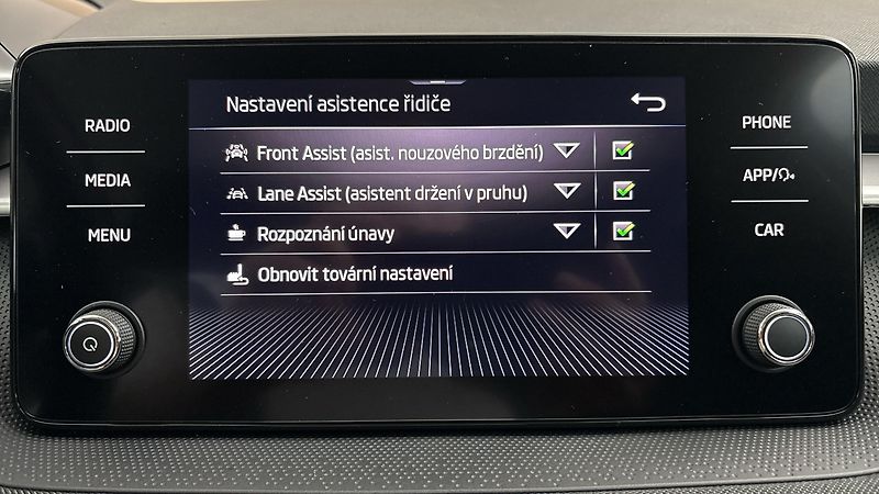 Škoda Fabia 1.0 TSI Style - fotka 23 z 23