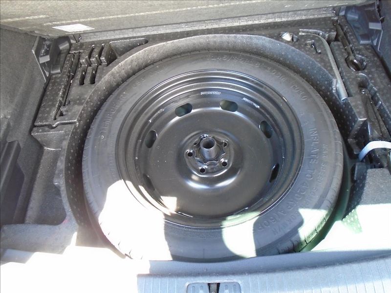 Volkswagen Tiguan 2,0   2.0.TDI-110KW - fotka 14 z 29