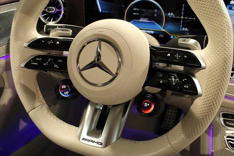 Mercedes-Benz CLS 53 AMG 4MATIC+ AMGDriver/DIS+/ - fotka 18 z 37