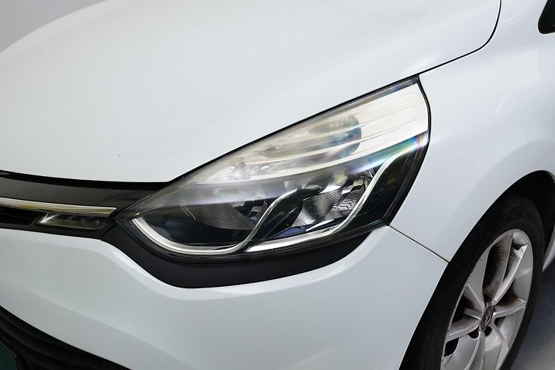 Renault Clio - fotka 9 z 22