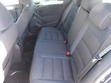 Volkswagen Golf 1,6TDi 77kW - náhled 16