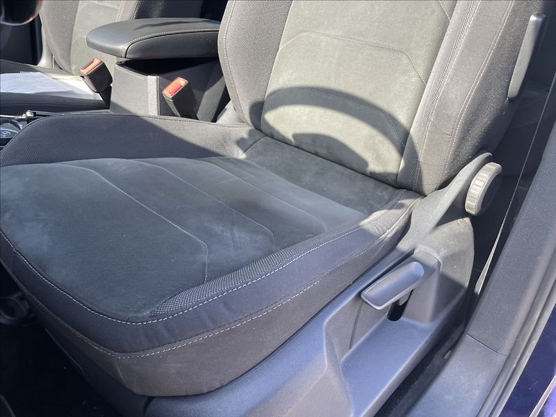Volkswagen Tiguan 2,0 TDi 110kw 4-Motion LED GPS - fotka 24 z 37