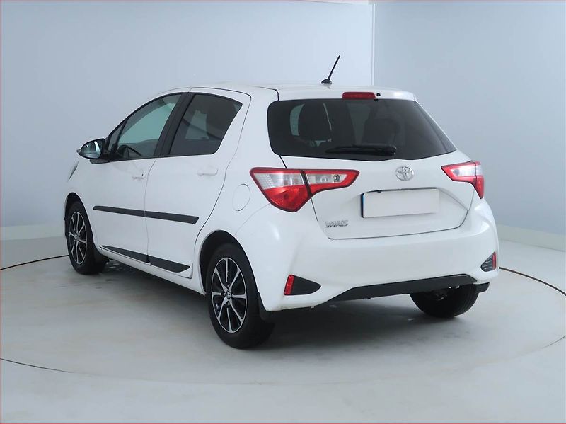 Toyota Yaris (2018) 1.5 Dual VVT-i, Serv.kniha - fotka 4 z 14