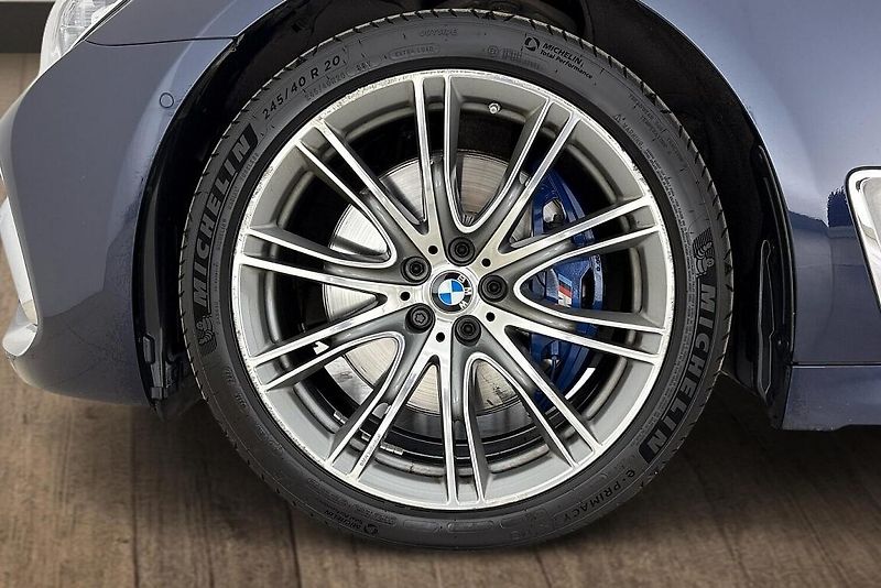 BMW Řada 7 750xiL - fotka 27 z 27