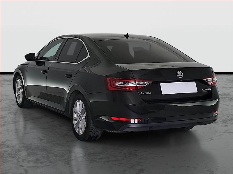 Škoda Superb (2019) Style 1.5 TSI, Kůže, Navi - fotka 4 z 16