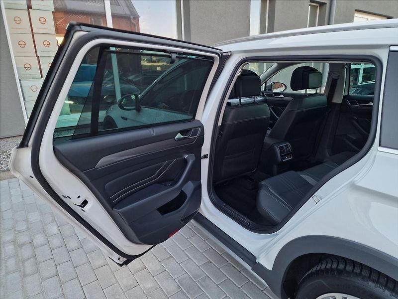 Volkswagen Passat 2.0TDI 147kW DSG Alltrack, ČR - fotka 18 z 50