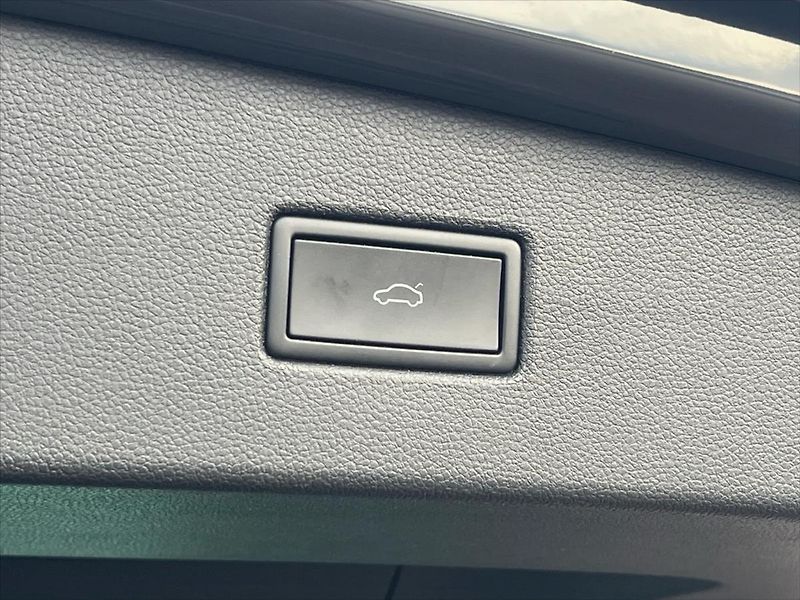 Volkswagen Tiguan 2,0 TDi 110kW 7DSG LIFE - fotka 23 z 27