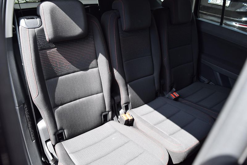 Volkswagen Touran (2017) 1.4TSI 110kw 7MÍST CLBMT NAVI - fotka 43 z 50