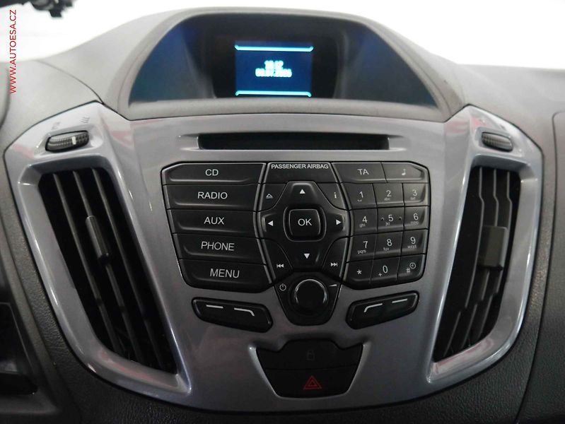 Ford Tourneo Custom (2016) 2.2TDCi, Limited, 114kW - fotka 17 z 20