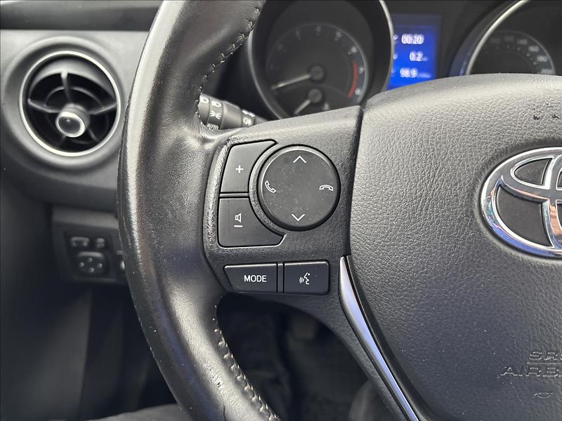 Toyota Auris 1,6 Active Trend 97kW - fotka 19 z 33