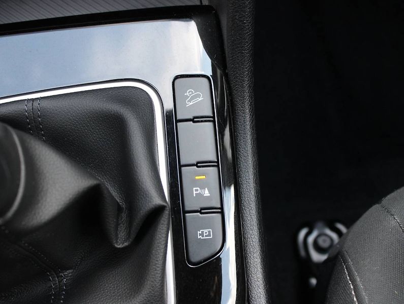 Kia Sportage (2023) 1.6 T-GDI 110kW Exlusive manuá - fotka 18 z 31