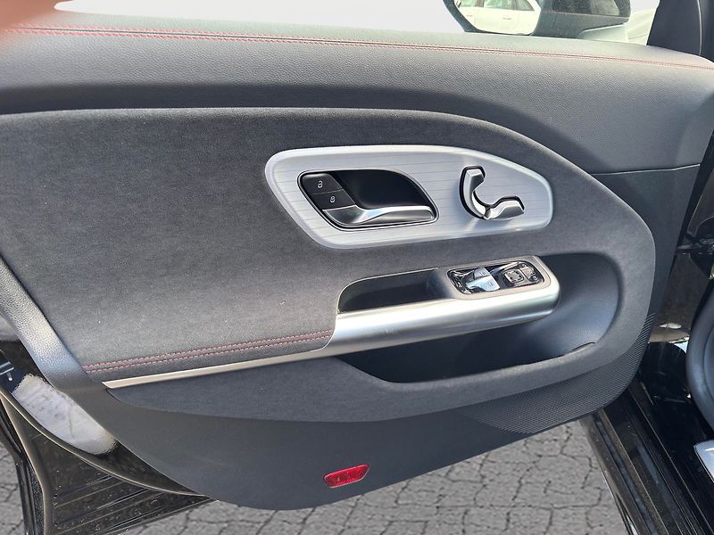 Mercedes-Benz Ostatní (2026) CLA 220 4MATIC - fotka 8 z 11