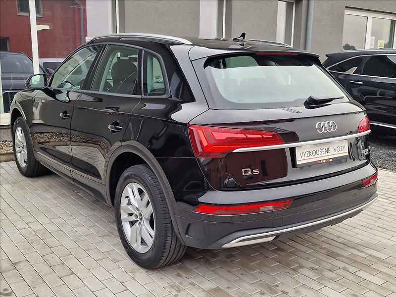 Audi Q5 40 TDI Quattro S Tronic,1.Maj - fotka 8 z 50