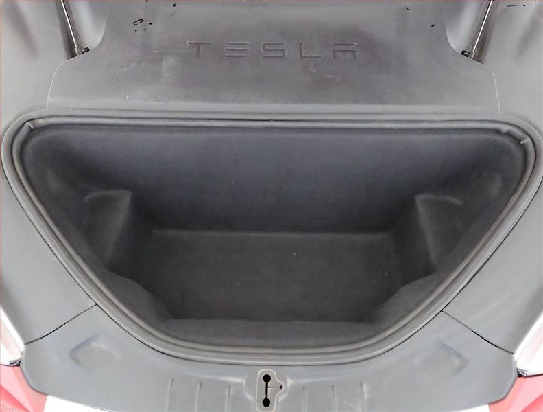 Tesla Model S (2019) P100D Ludicrous, SoH 91% - fotka 20 z 26