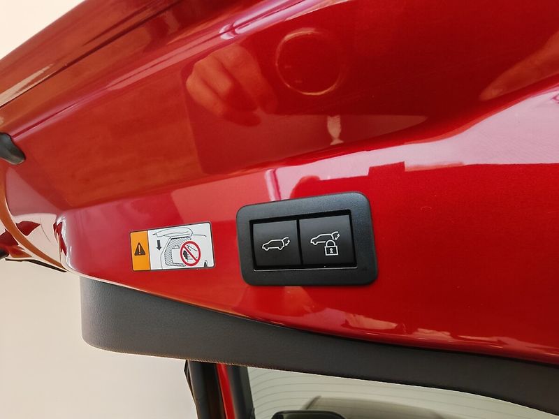 Toyota C-HR 2.0 Hybrid 4x2 Executive - fotka 13 z 46