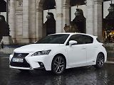 Lexus CT 200h.